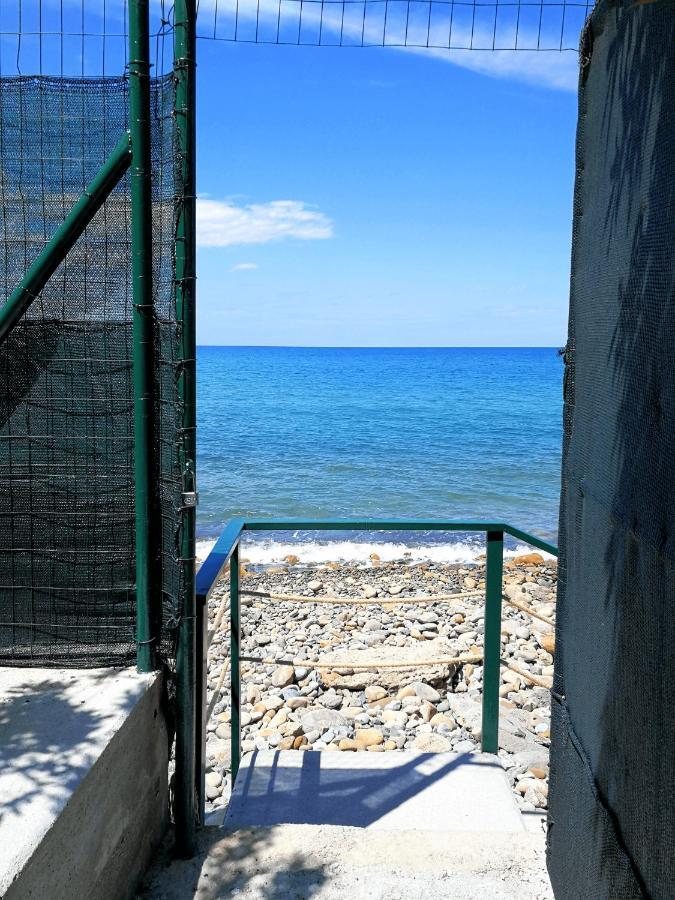 Villa La Plaja Cefalu Exterior photo